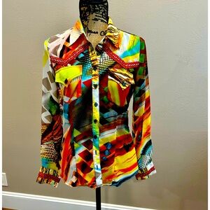 Mesmerize button down top beautiful colors size S. Non smoking  good condition